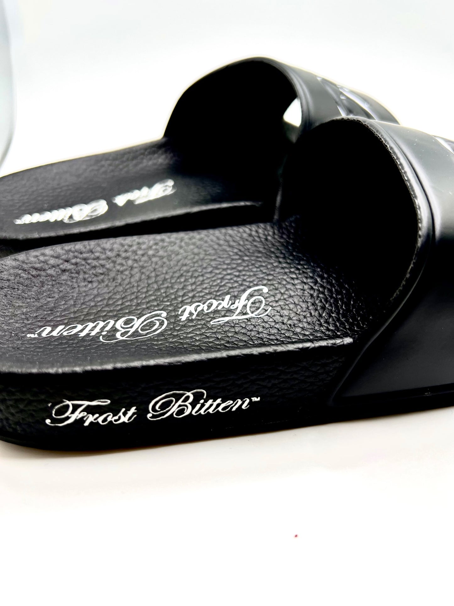 Frost Bitten Flop~Flips